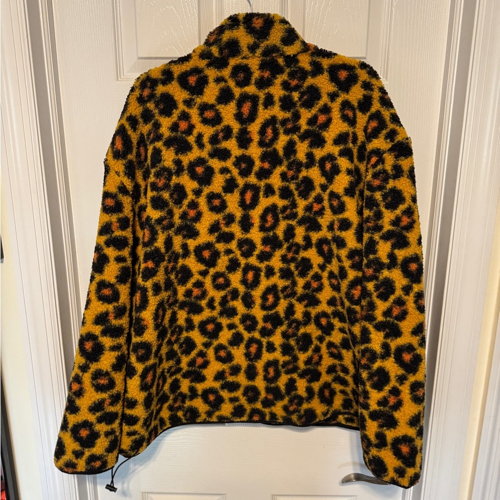 Free Nature Animal Design Zip Up LARGE - Picture 5 of 13